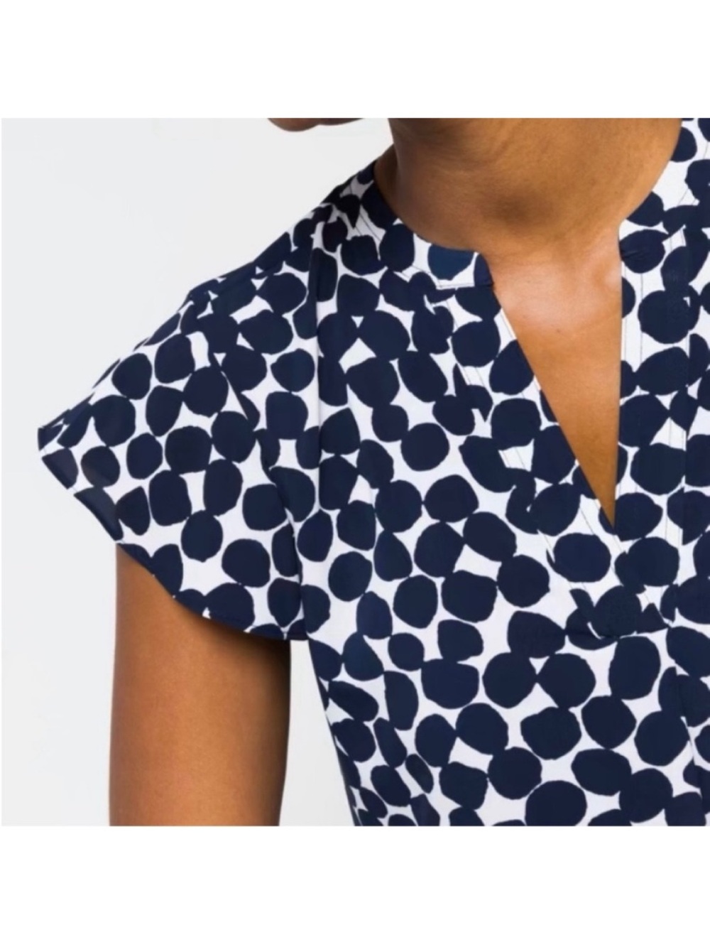 Calvin Klein Tallia Flutter Sleeve Blouse Navy Dot. Small. NWT. $78! - Picture 4 of 13